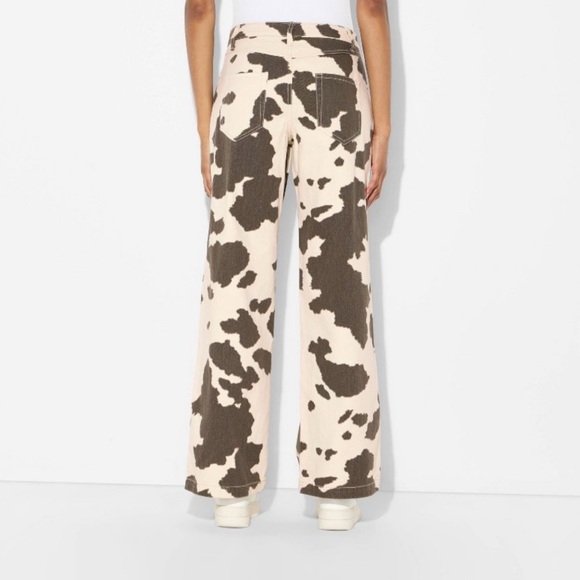 Wild Fable Denim High Rise Brown Cow Print Wide Leg Cream Indie Size Large NWT - Picture 2 of 9